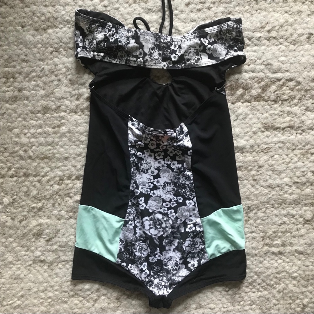 FREE PEOPLE x ZINKE one piece surf SWIMSUIT cutout - Picture 6 of 7